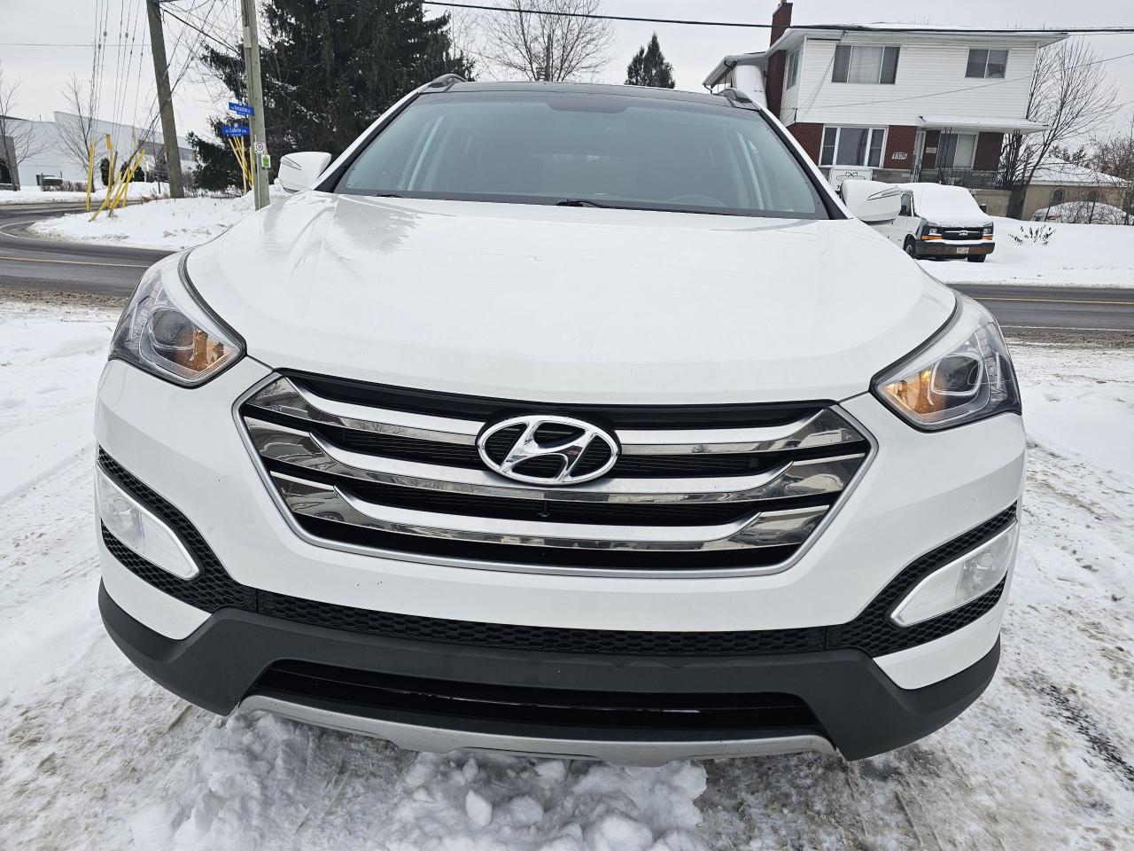 2015 Hyundai Santa Fe Sport AWD 4dr 2.4L Luxury, Panoramic Sunroof, 130 KM Photo
