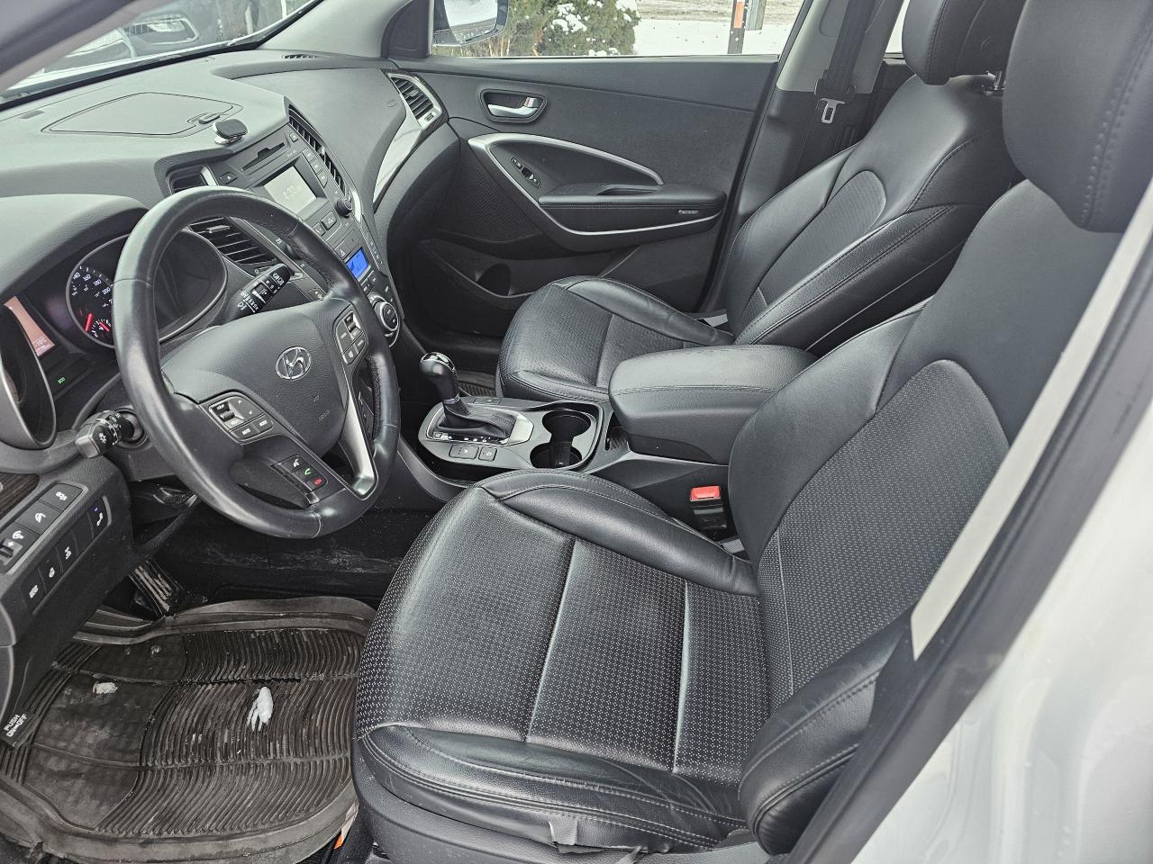 2015 Hyundai Santa Fe Sport AWD 4dr 2.4L Luxury, Panoramic Sunroof, 130 KM Photo