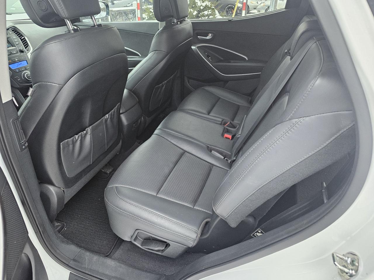 2015 Hyundai Santa Fe Sport AWD 4dr 2.4L Luxury, Panoramic Sunroof, 130 KM Photo