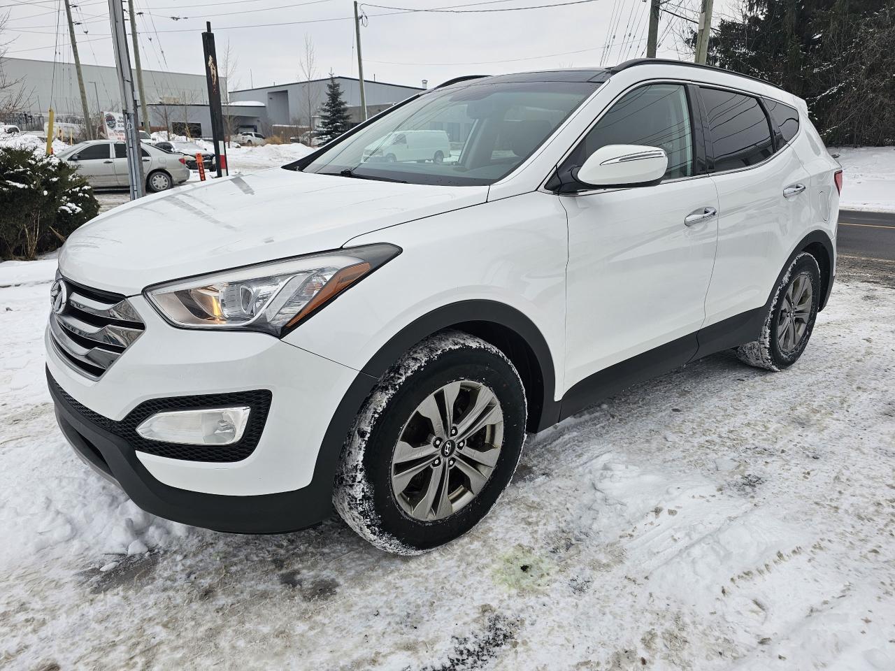 2015 Hyundai Santa Fe Sport AWD 4dr 2.4L Luxury, Panoramic Sunroof, 130 KM Photo0