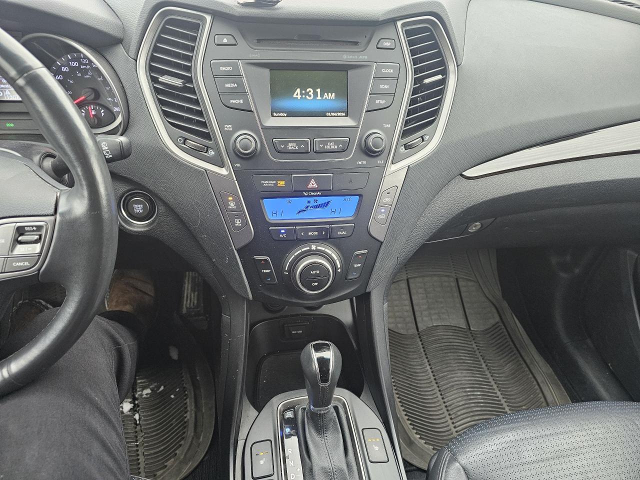 2015 Hyundai Santa Fe Sport AWD 4dr 2.4L Luxury, Panoramic Sunroof, 130 KM Photo