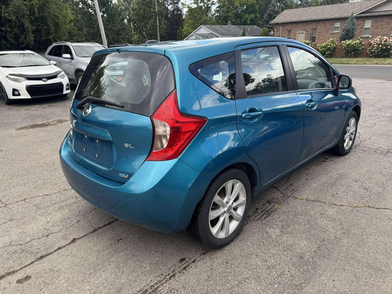 2014 Nissan Versa Note SL - Photo #9
