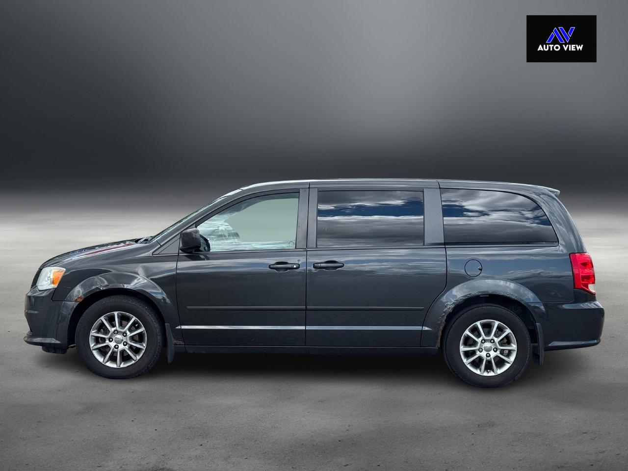2011 Dodge Grand Caravan R/T **FULL LOADED MODEL**STOW N' GO** - Photo #8