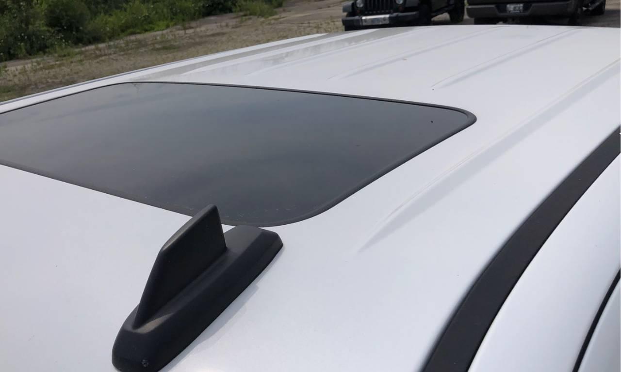 2017 GMC Sierra 1500 4WD CREW CAB 143.5" SLT - Photo #3