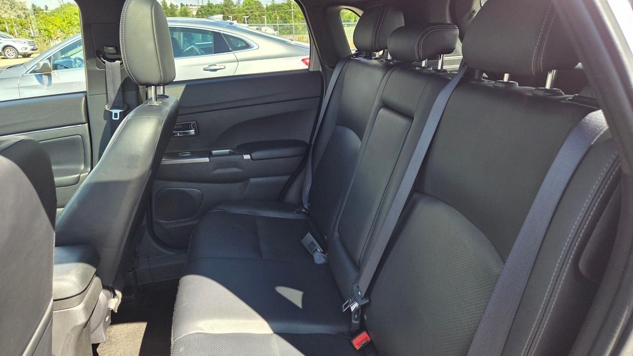 2021 Mitsubishi RVR SE - Photo #8