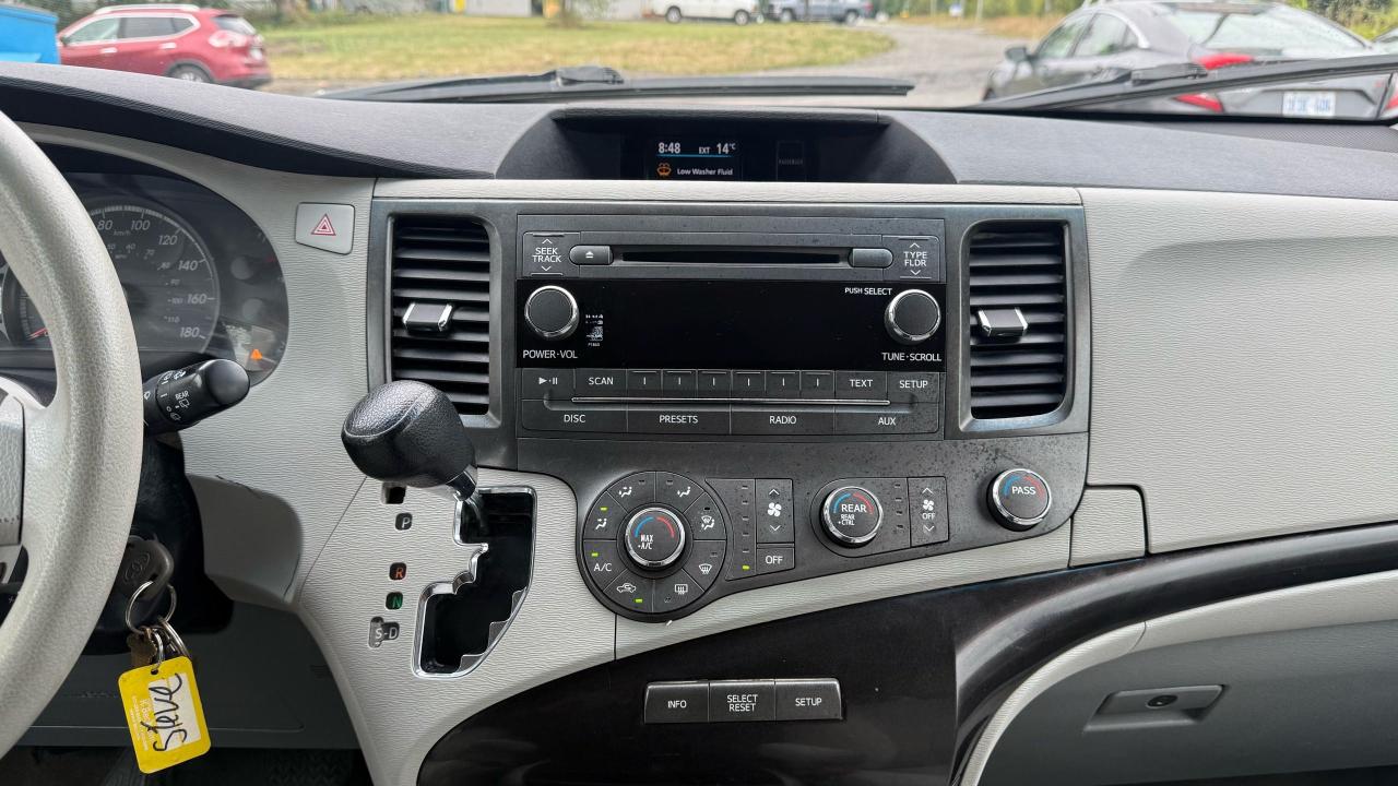 2011 Toyota Sienna LE - Photo #13
