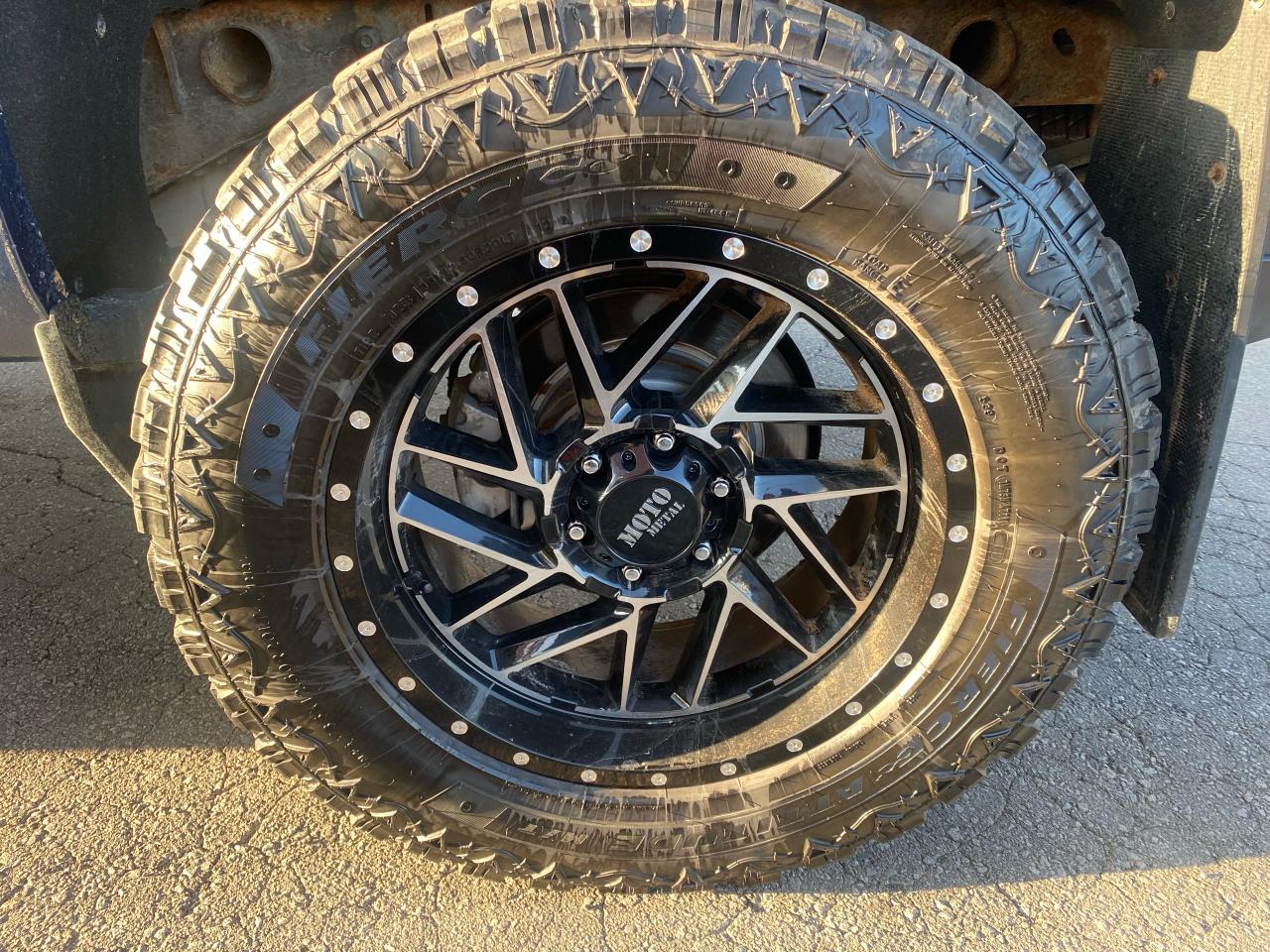 2017 Chevrolet Silverado 1500 LT - Photo #12