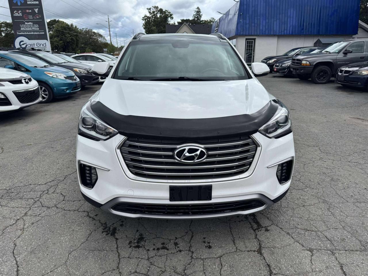 2017 Hyundai Santa Fe XL AWD 4dr Luxury w/6-Passenger - Photo #2