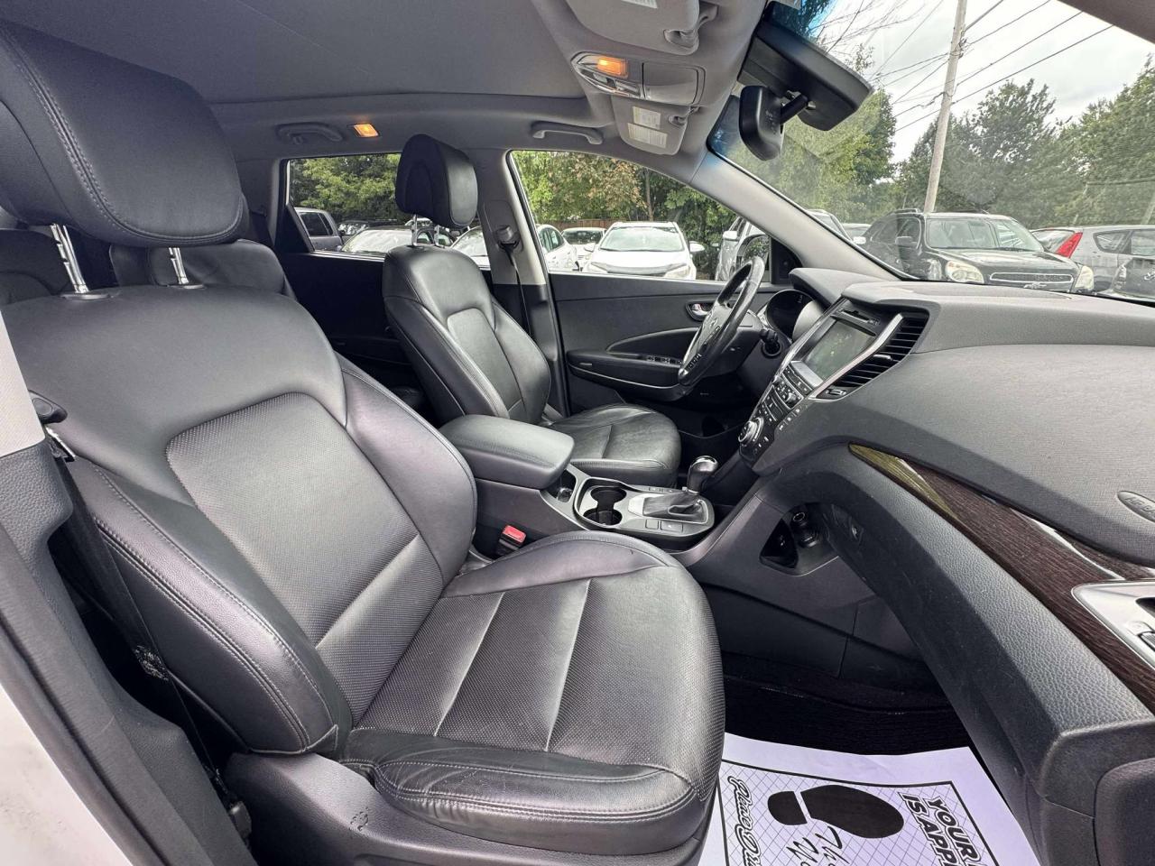2017 Hyundai Santa Fe XL AWD 4dr Luxury w/6-Passenger - Photo #10