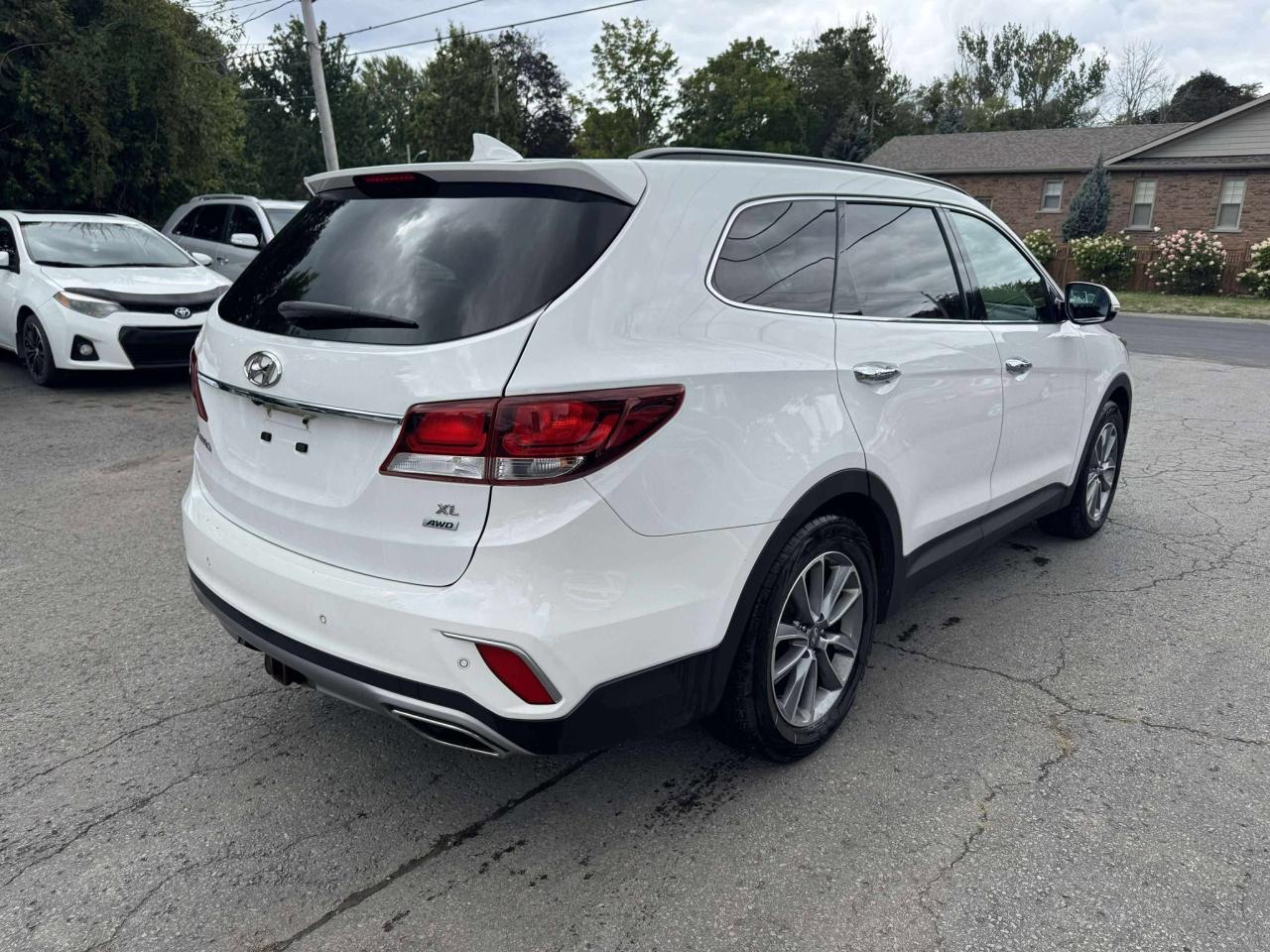 2017 Hyundai Santa Fe XL AWD 4dr Luxury w/6-Passenger - Photo #8