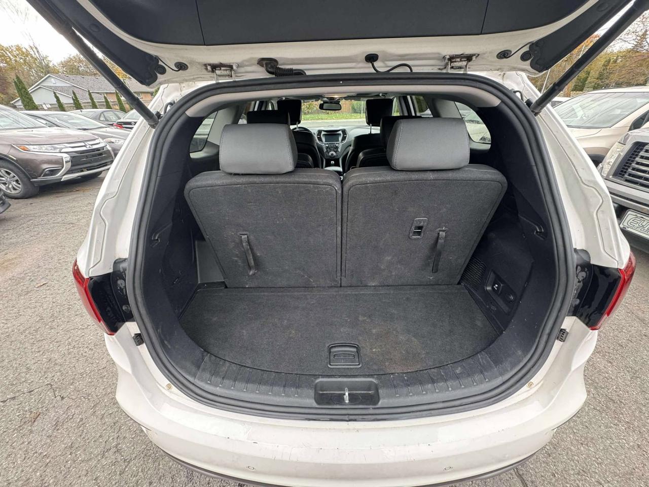 2017 Hyundai Santa Fe XL AWD 4dr Luxury w/6-Passenger - Photo #12