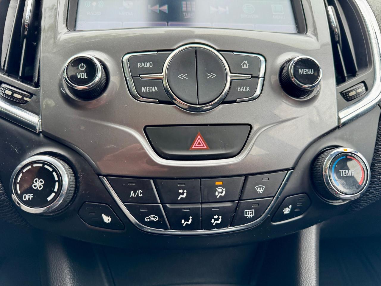 2016 Chevrolet Cruze LT Sunroof | Heated Seats | Low KMS - Photo #15