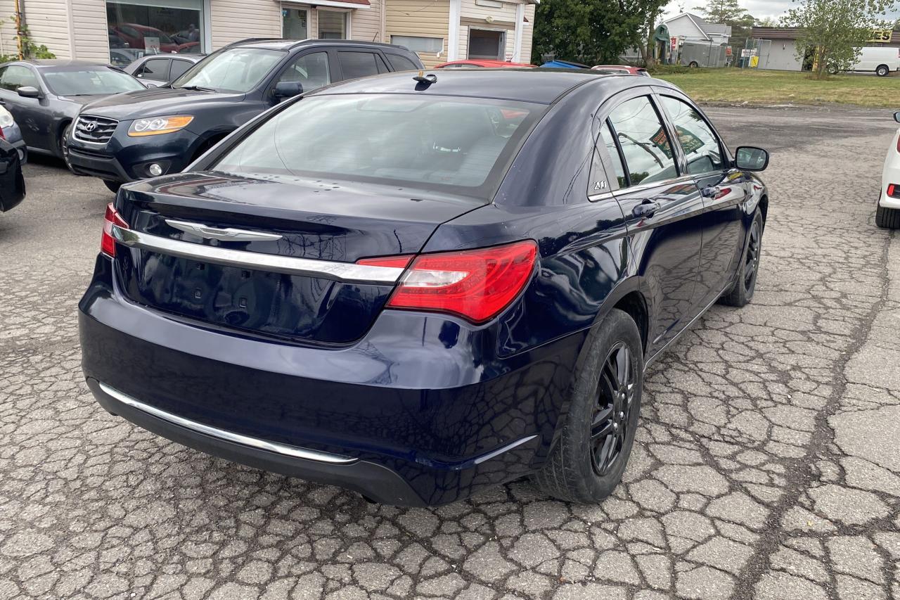 2013 Chrysler 200 LX- REBUILT TITLE Photo3