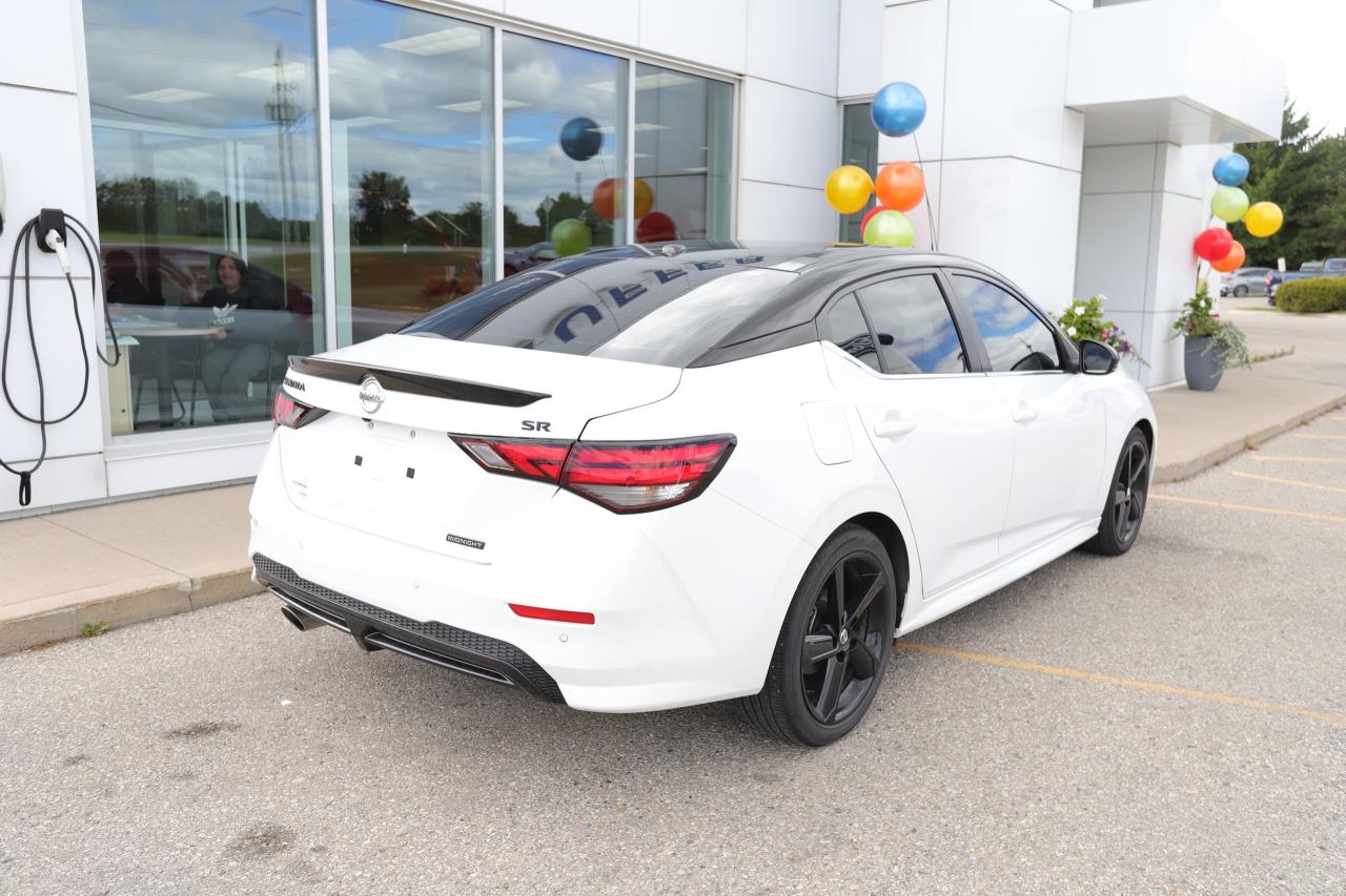 2022 Nissan Sentra SR CVT Photo3