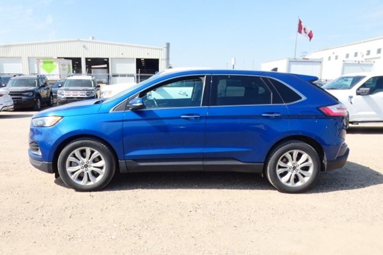 2023 Ford Edge Titanium AWD w/Htd Leather, pano S/R, BUC