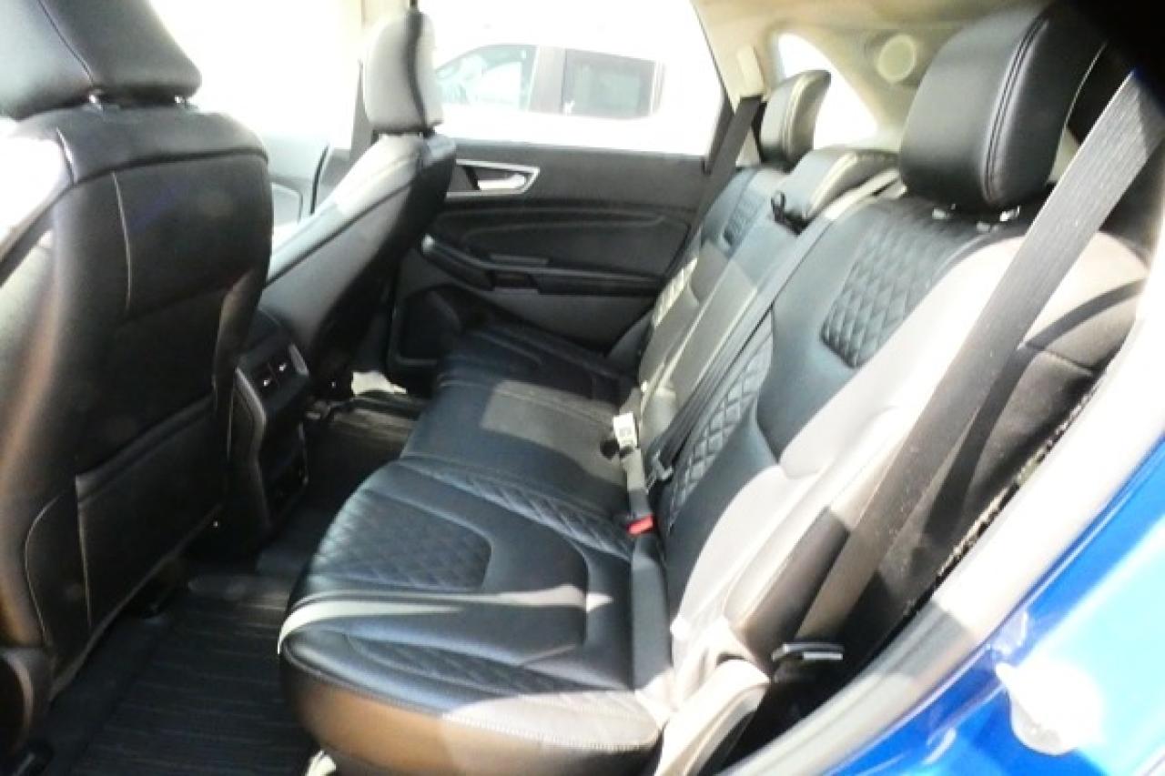2023 Ford Edge Titanium AWD w/Htd Leather, pano S/R, BUC - Photo #10