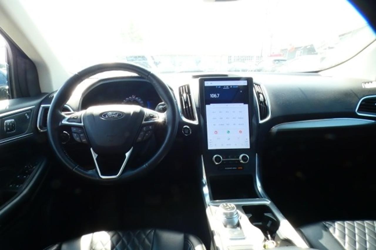 2023 Ford Edge Titanium AWD w/Htd Leather, pano S/R, BUC - Photo #12