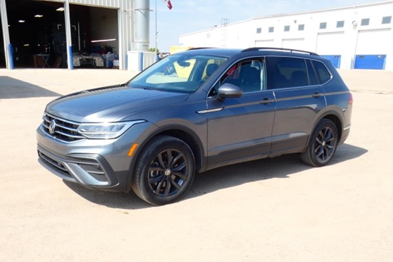 2024 Volkswagen Tiguan Comfortline 4MOTION w/Htd Leather, pano S/R, BUC - Photo #2