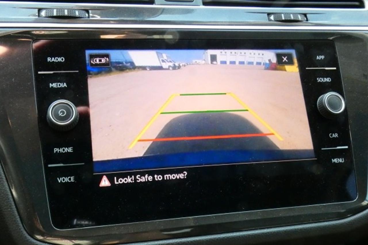 2024 Volkswagen Tiguan Comfortline 4MOTION w/Htd Leather, pano S/R, BUC - Photo #14