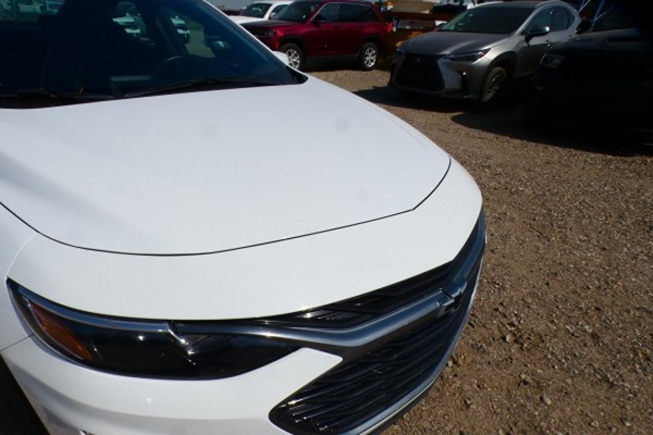 2023 Chevrolet Malibu 1LT w/Htd cloth, pano S/R, BUC - Photo #28