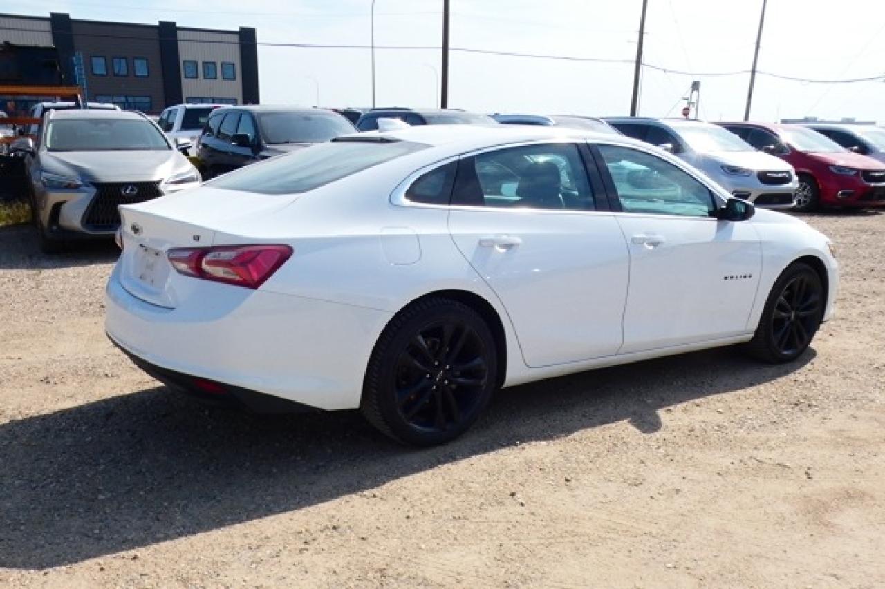 2023 Chevrolet Malibu 1LT w/Htd cloth, pano S/R, BUC - Photo #6
