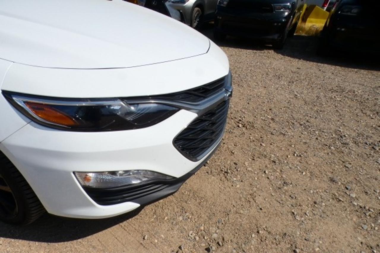 2023 Chevrolet Malibu 1LT w/Htd cloth, pano S/R, BUC - Photo #30
