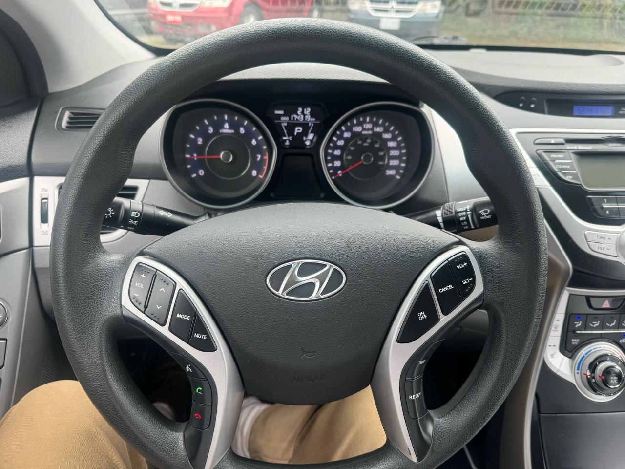 2013 Hyundai Elantra GL - Photo #7