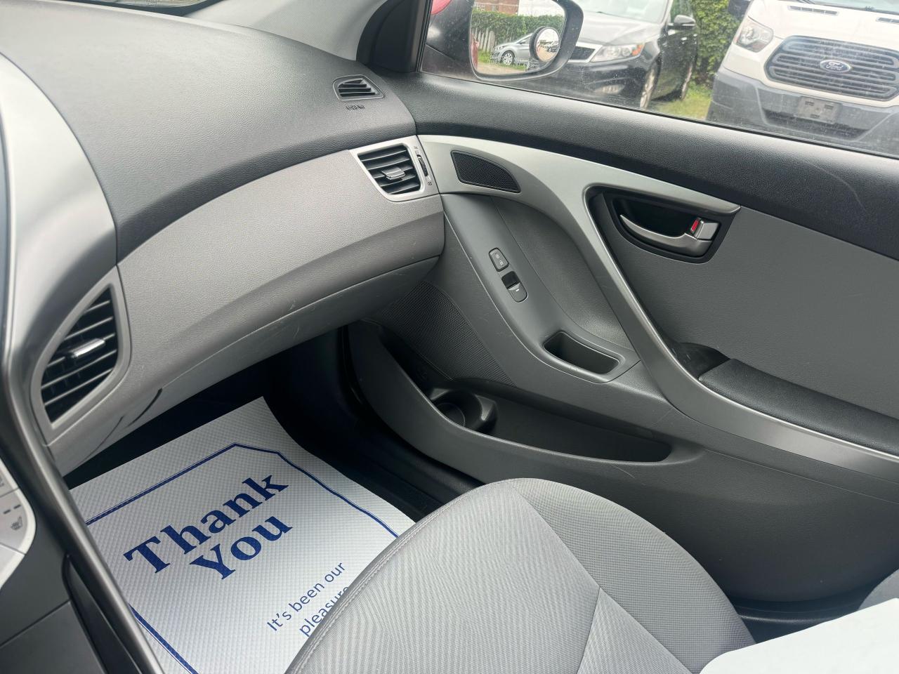 2013 Hyundai Elantra GL - Photo #9