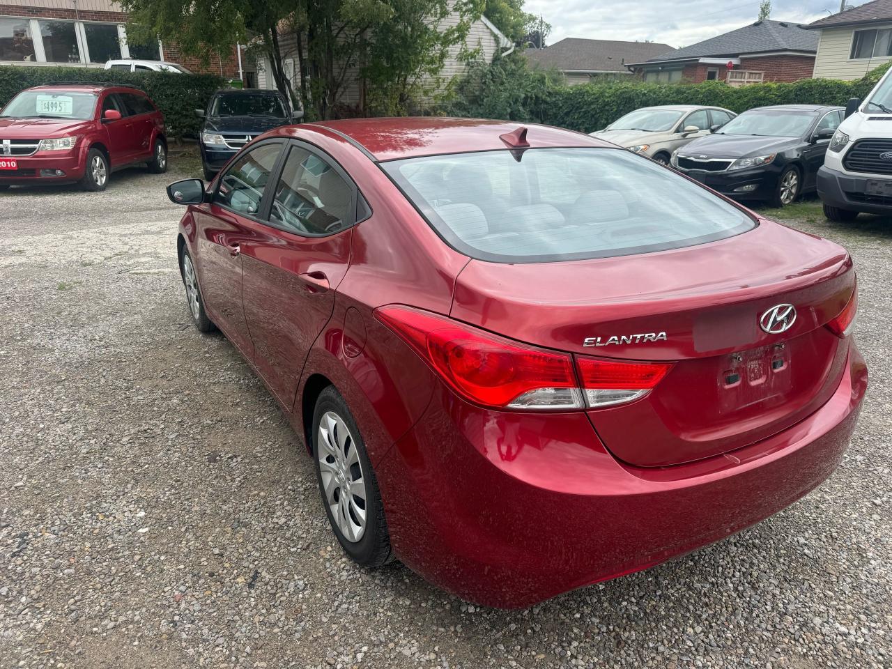 2013 Hyundai Elantra GL - Photo #5