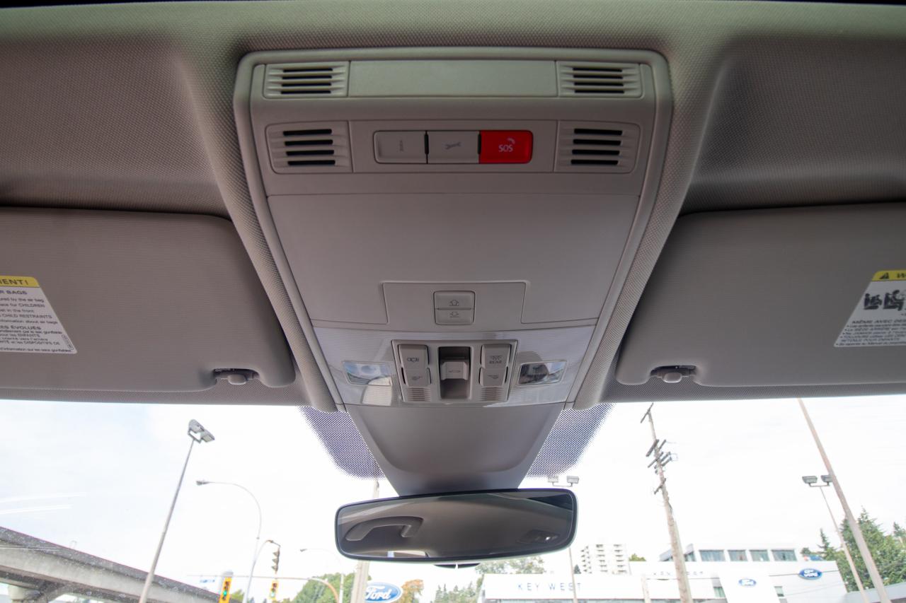 2024 Volkswagen Tiguan COMFORTLINE 4Motion Photo5