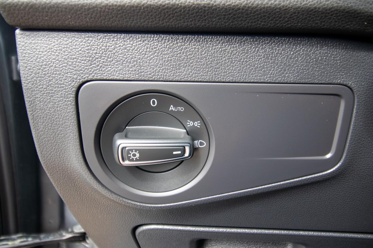 2024 Volkswagen Tiguan COMFORTLINE 4Motion Photo5
