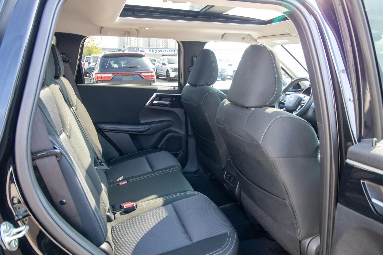 2024 Mitsubishi Outlander SE S-AWC Photo5