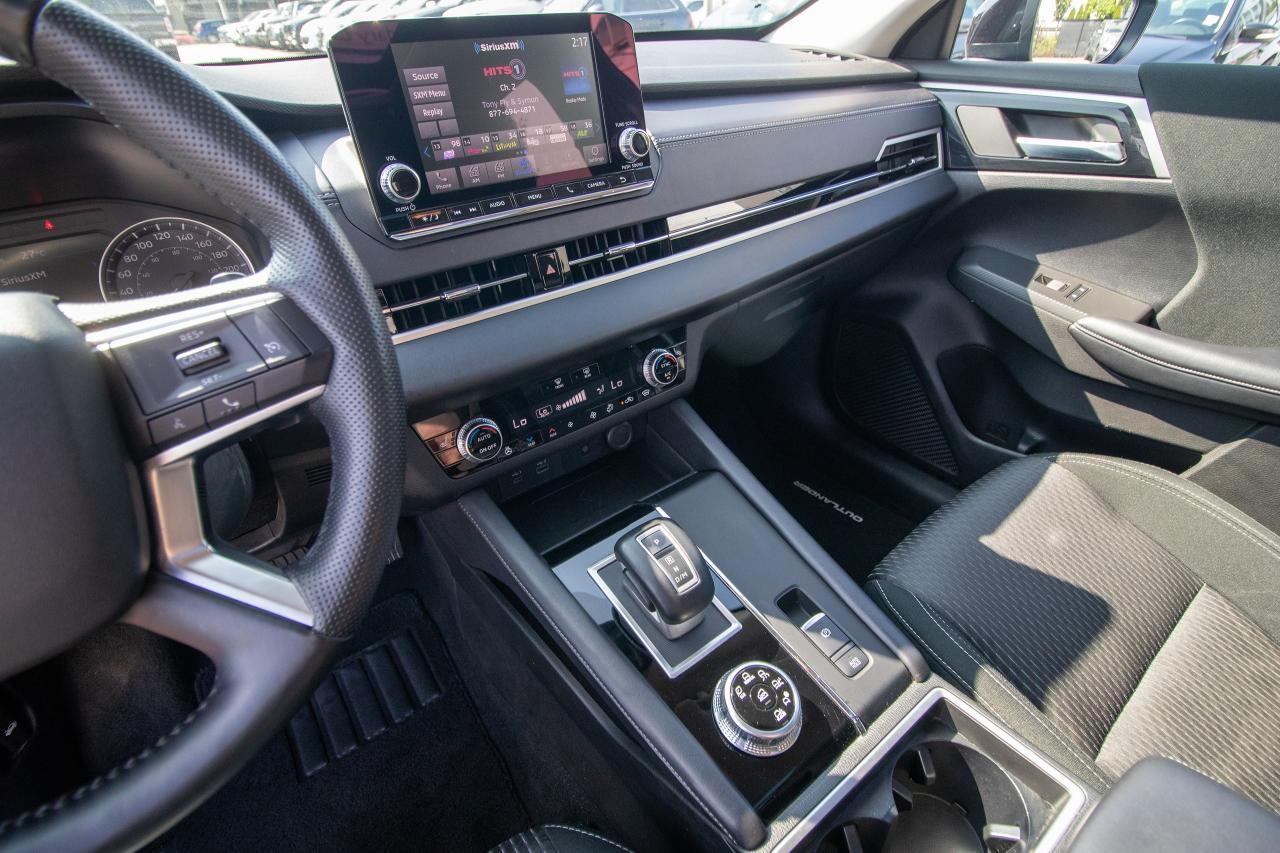 2024 Mitsubishi Outlander SE S-AWC Photo5