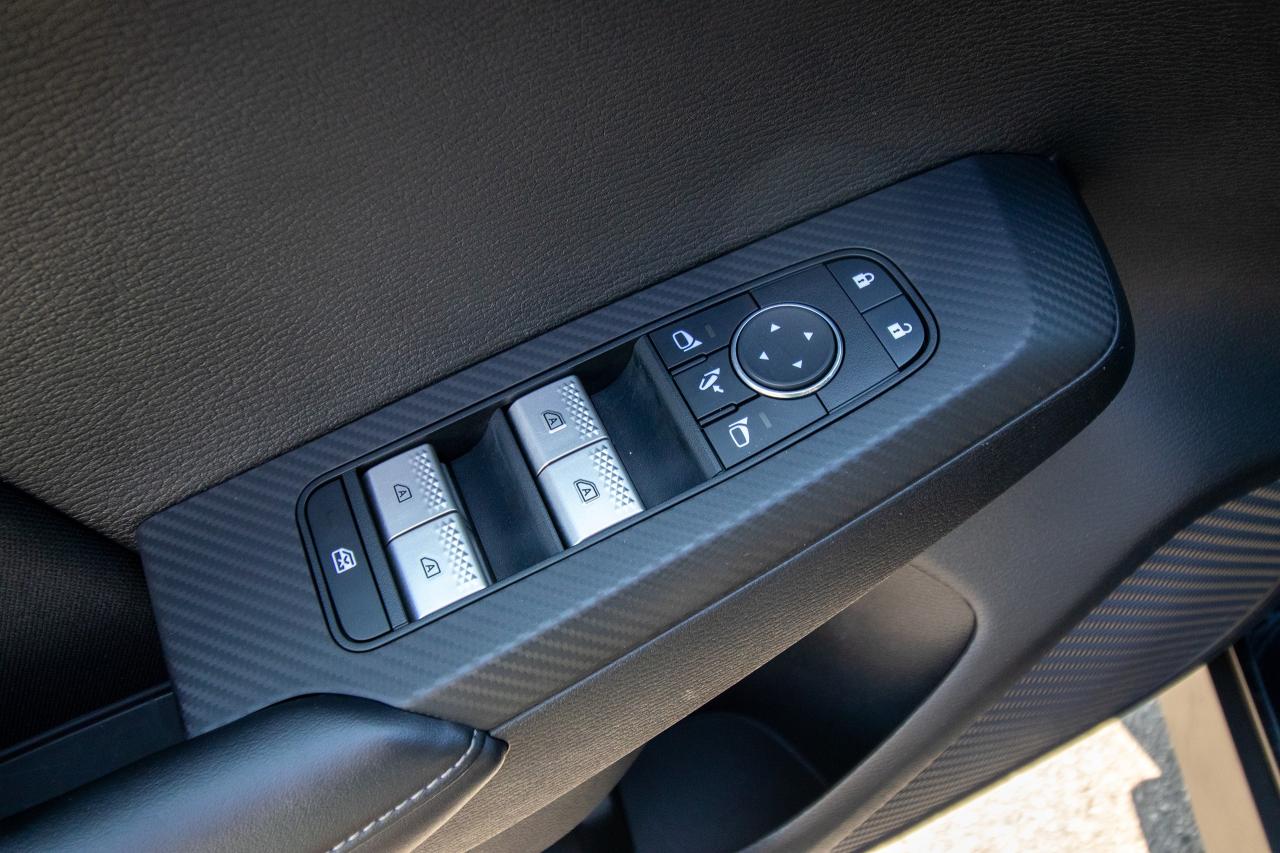 2024 Mitsubishi Outlander SE S-AWC Photo5