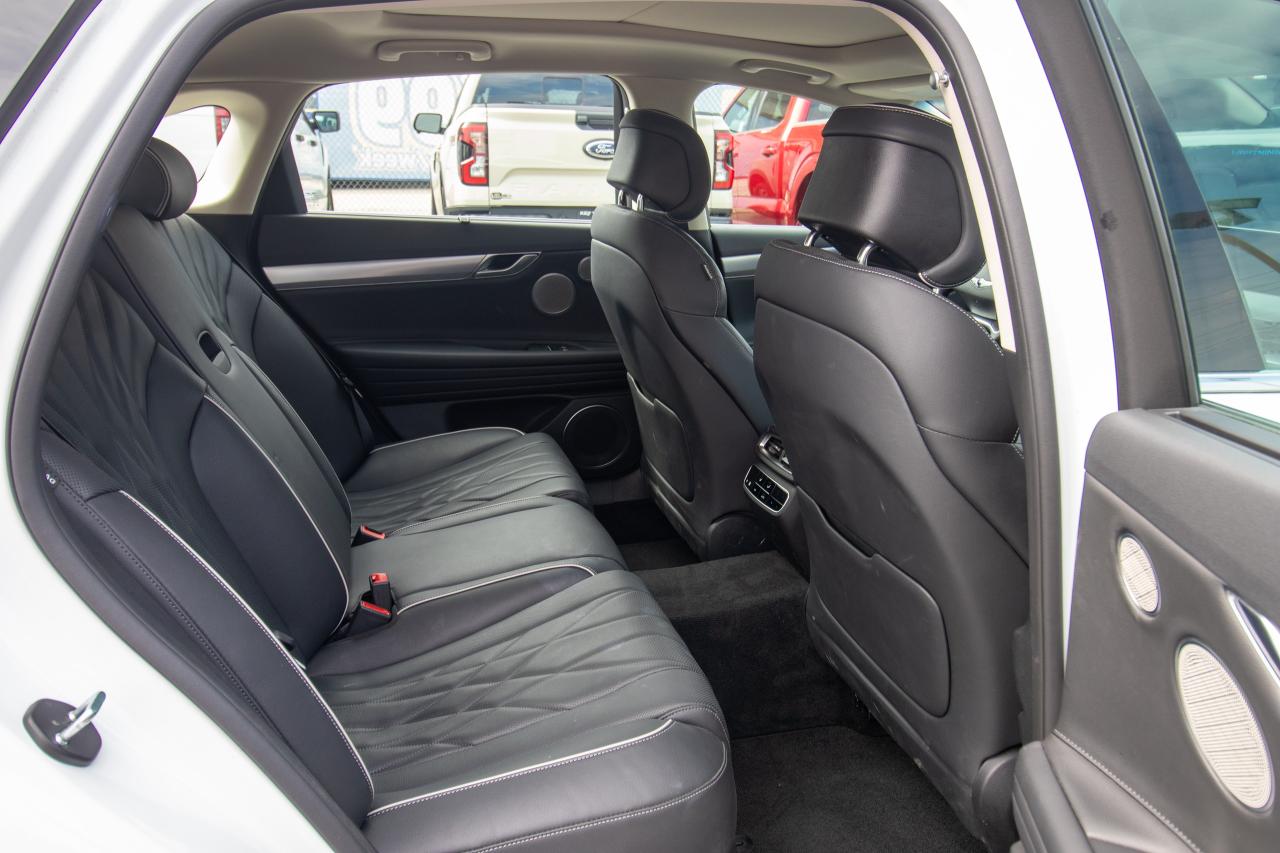 2024 Genesis G80 2.5T Advanced AWD Photo5