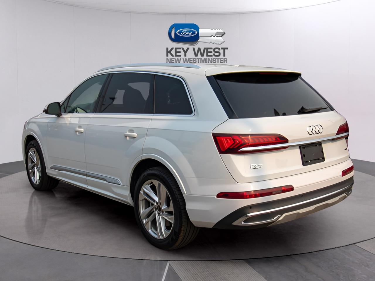 2024 Audi Q7 Komfort 45 TFSI quattro *ONE OWNER!* Photo2