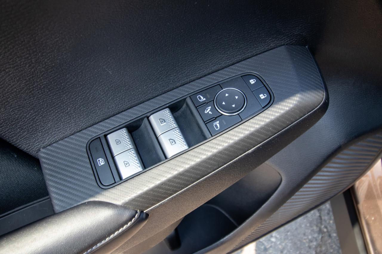 2024 Mitsubishi Outlander SE Photo5
