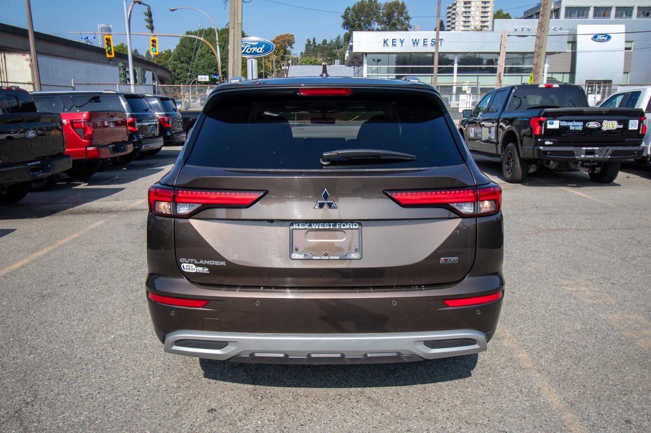 2024 Mitsubishi Outlander SE Photo5