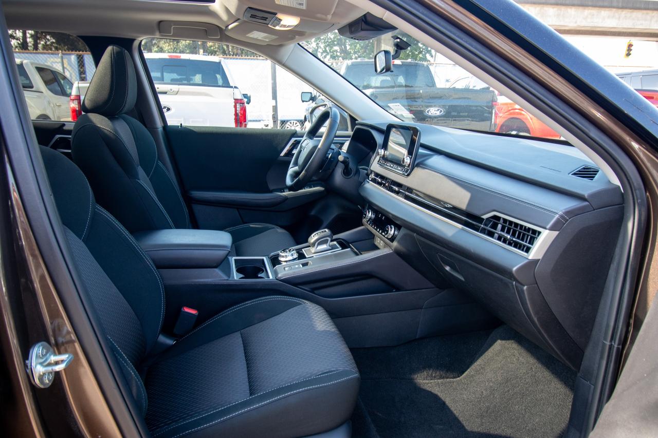 2024 Mitsubishi Outlander SE Photo5