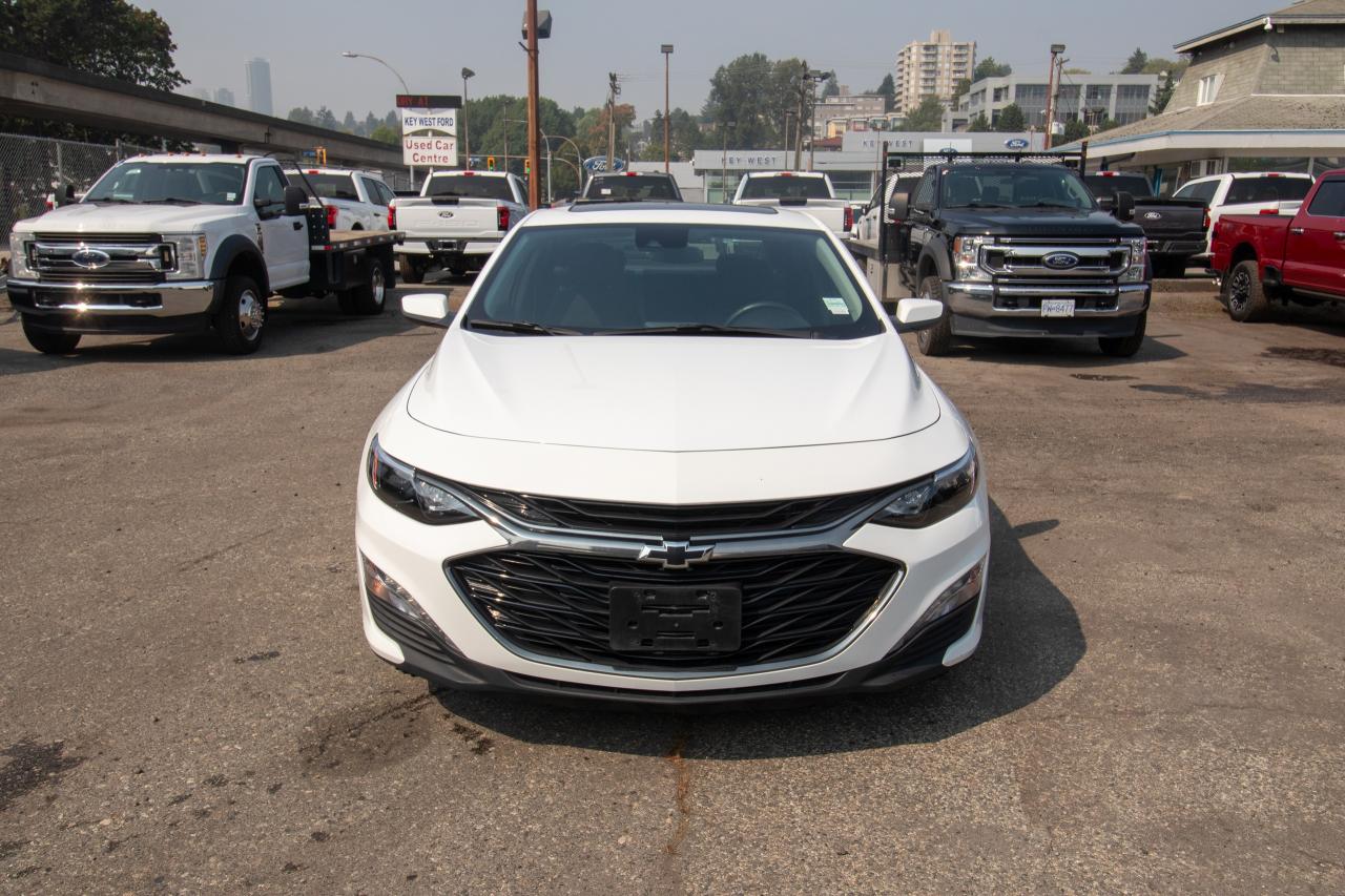 2023 Chevrolet Malibu 1LT Photo2