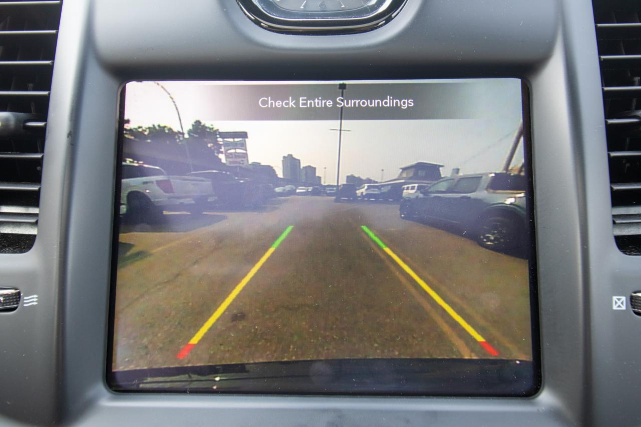 2023 Chrysler 300 S Photo5
