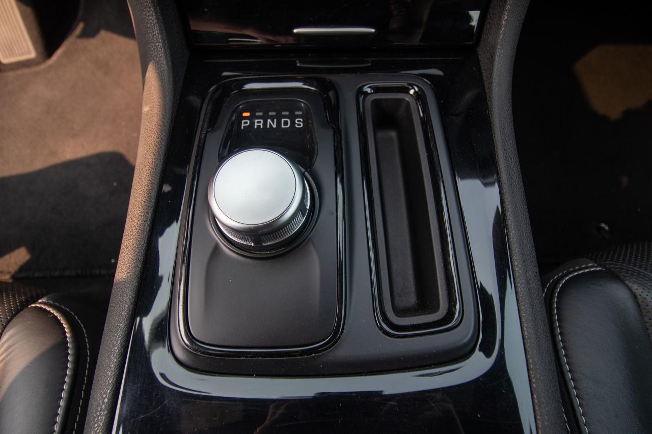 2023 Chrysler 300 S Photo5