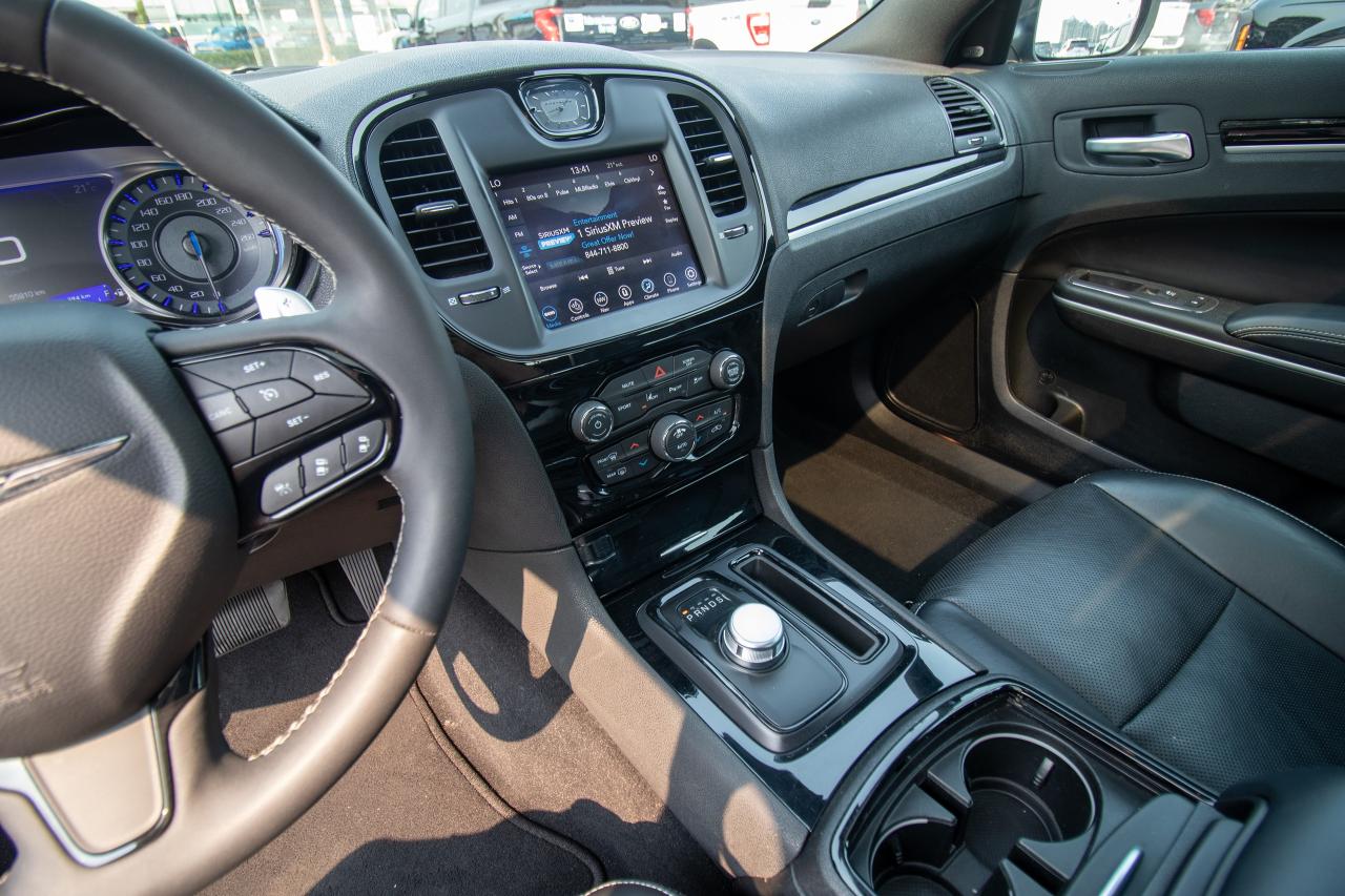 2023 Chrysler 300 S Photo5
