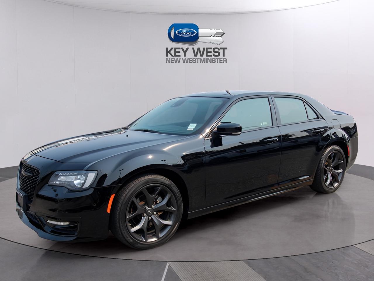 2023 Chrysler 300 S Photo1