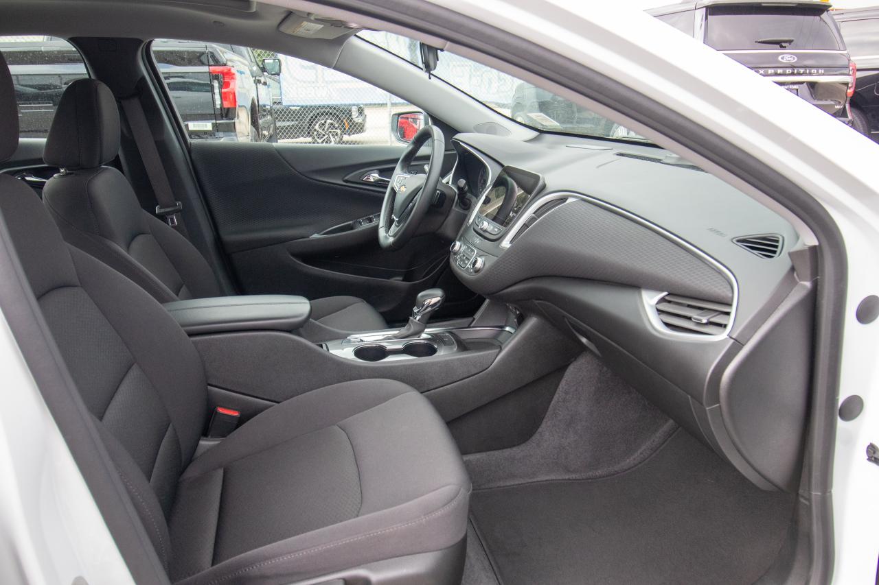 2023 Chevrolet Malibu 1LT Photo5