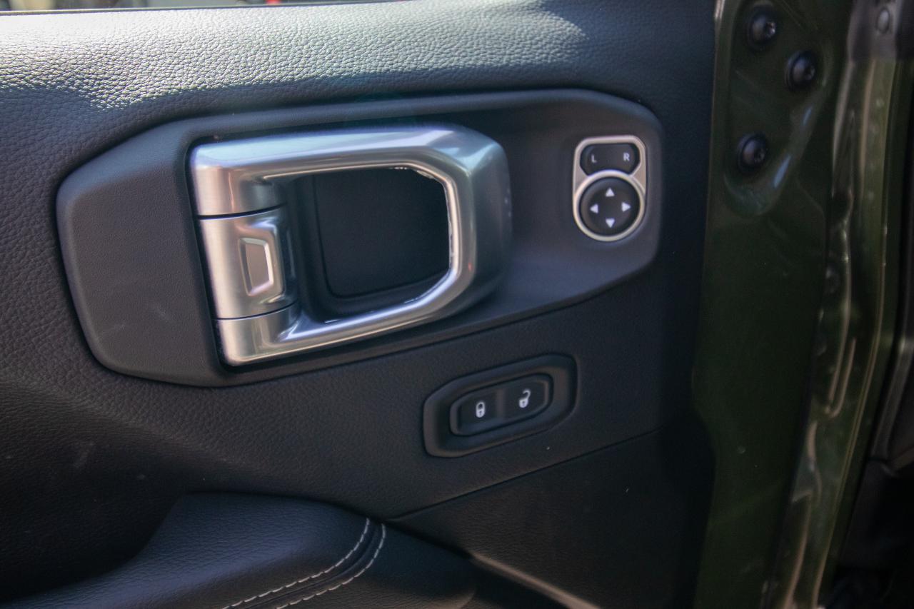 2023 Jeep Wrangler Sahara 4 Door 4x4 Photo5