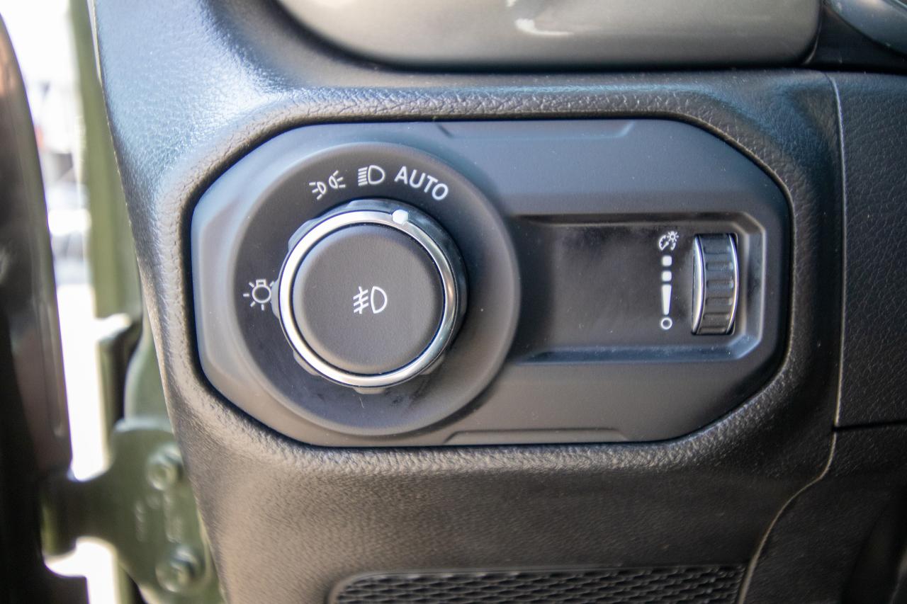 2023 Jeep Wrangler Sahara 4 Door 4x4 Photo5