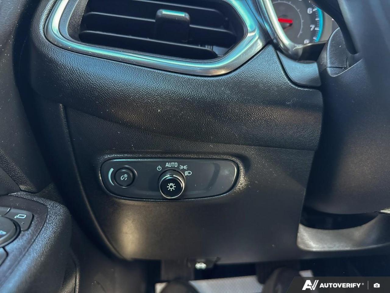 2018 Chevrolet Equinox LT / HEATED SEATS / REAR CAM / POWER SEAT / AUTO - Photo #13