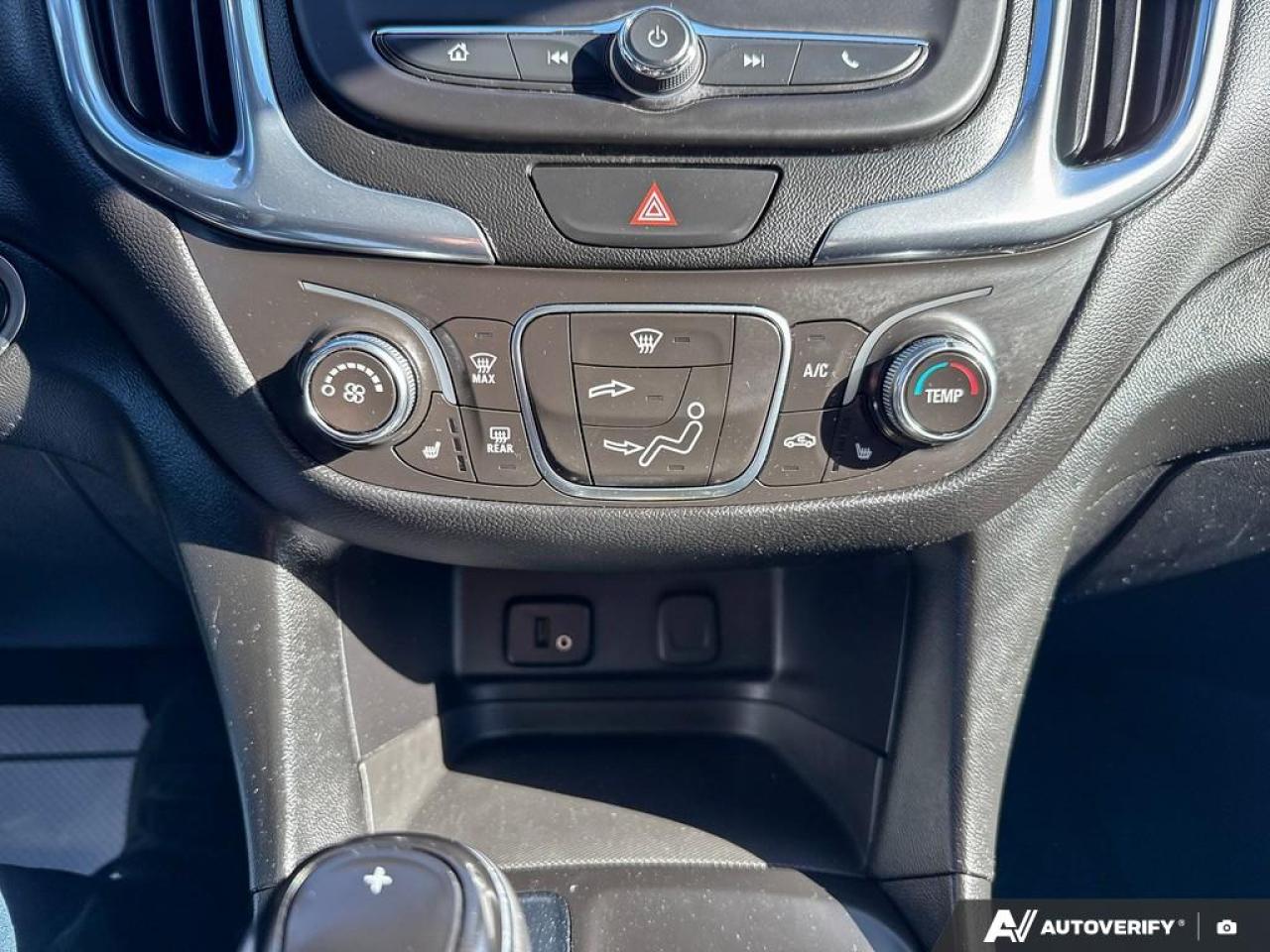 2018 Chevrolet Equinox LT / HEATED SEATS / REAR CAM / POWER SEAT / AUTO - Photo #17