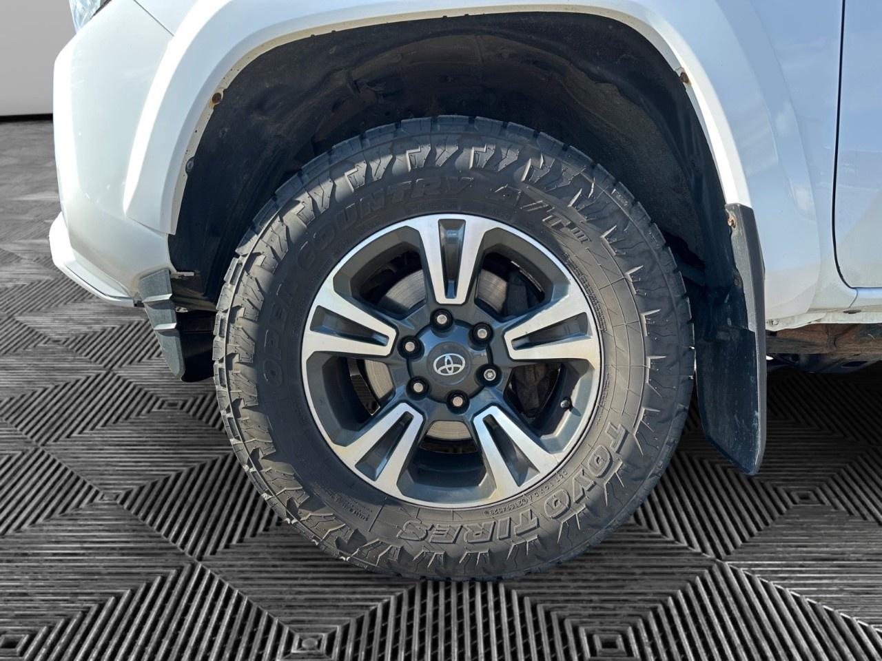 Used 2017 Toyota Tacoma  for sale in Orleans, ON